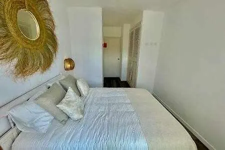 Appartamento Ponent - Planta Baja Con Vistas Al Mar Y Piscinas. Arenal d'en Castell
