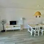 Ponent - Planta Baja Con Vistas Al Mar Y Piscinas. Appartement Arenal d'en Castell