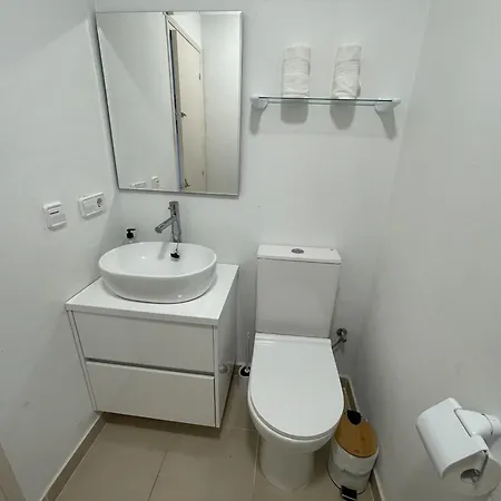 Ponent Planta Baja Con Vistas Al Mar Y Piscinas Apartman *