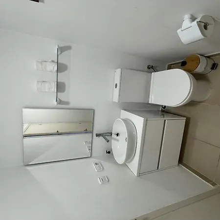 Ponent Planta Baja Con Vistas Al Mar Y Piscinas Apartman *