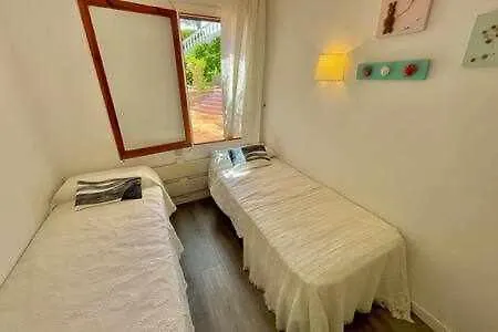 Ponent Planta Baja Con Vistas Al Mar Y Piscinas Apartman