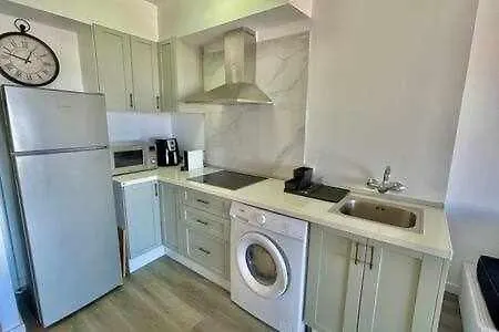 Ponent Planta Baja Con Vistas Al Mar Y Piscinas Apartman